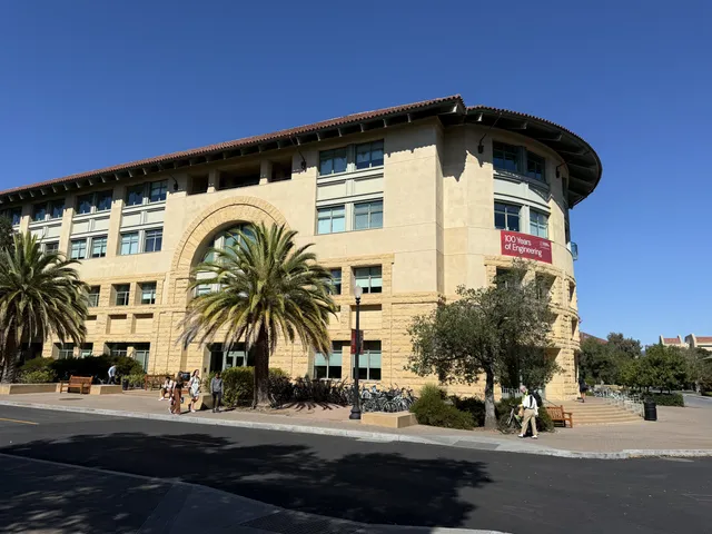 Picture of the Stanford Gates Computer Science Building